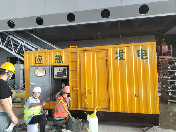 同安怎样判断空气滤清器是否需要更换？